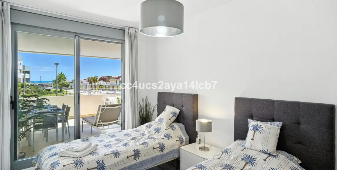 Sale of ground floor apartment in Estepona 14