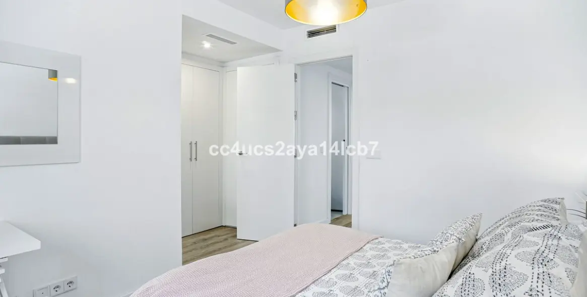 Sale of ground floor apartment in Estepona 16