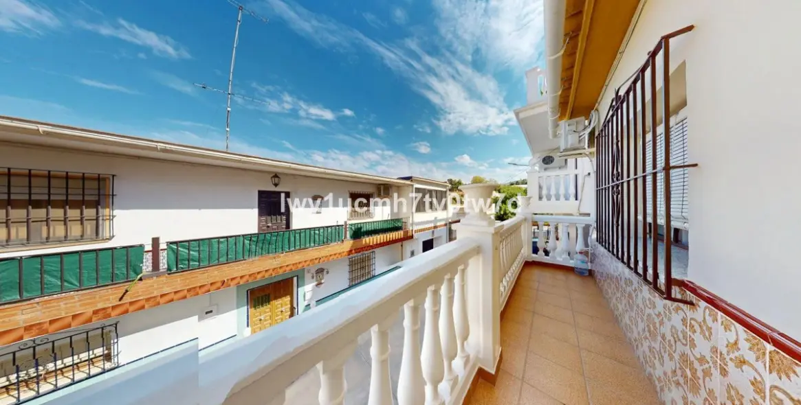 Sale of townhouse in Ciudad Jardín 18