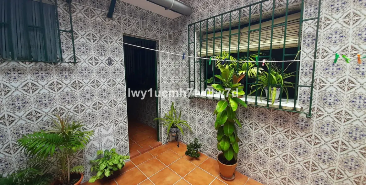 Sale of townhouse in Ciudad Jardín 20