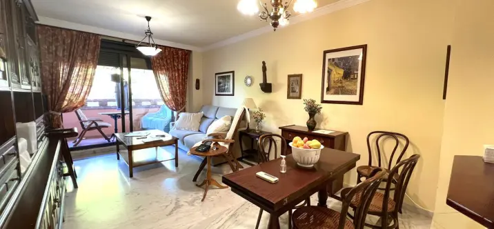 Продажа апартаментов на среднем этаже в The Golden Mile 2