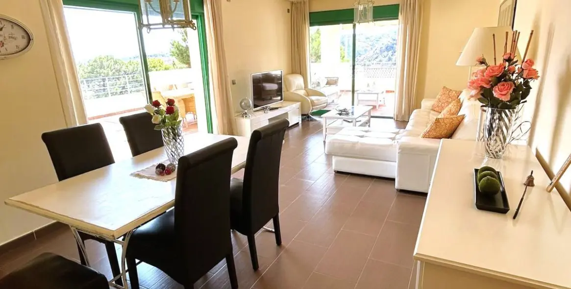 Продажа апартаментов на среднем этаже в Selwo 4