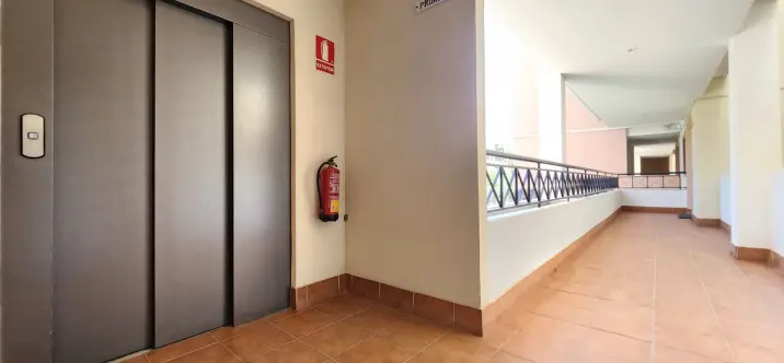 Продажа апартаментов на среднем этаже в Nueva Andalucía 1