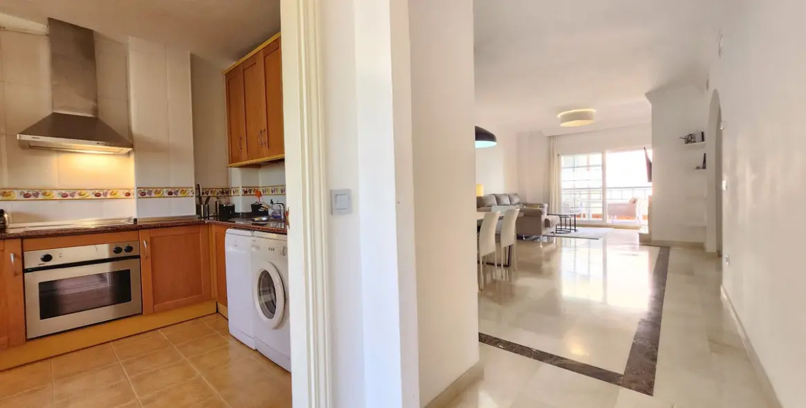 Продажа апартаментов на среднем этаже в Nueva Andalucía 4