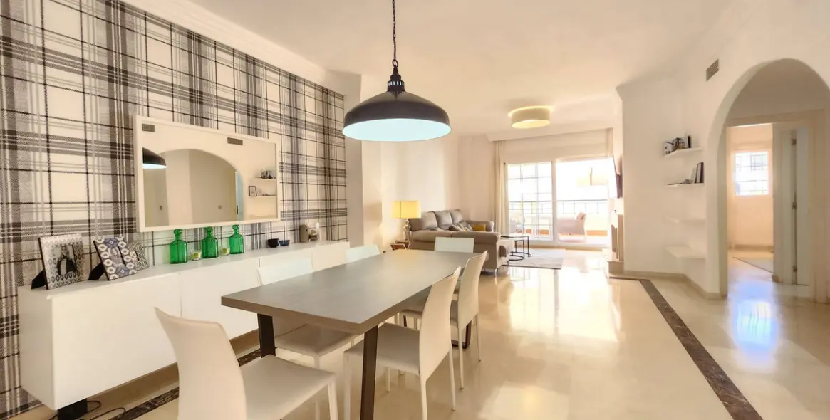 Продажа апартаментов на среднем этаже в Nueva Andalucía 6