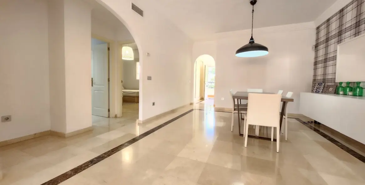 Продажа апартаментов на среднем этаже в Nueva Andalucía 8