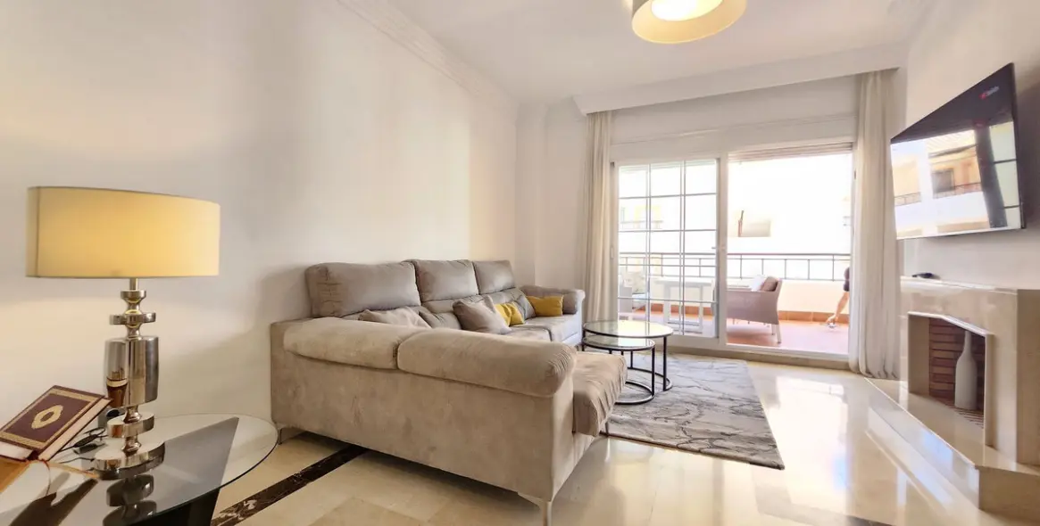 Продажа апартаментов на среднем этаже в Nueva Andalucía 9