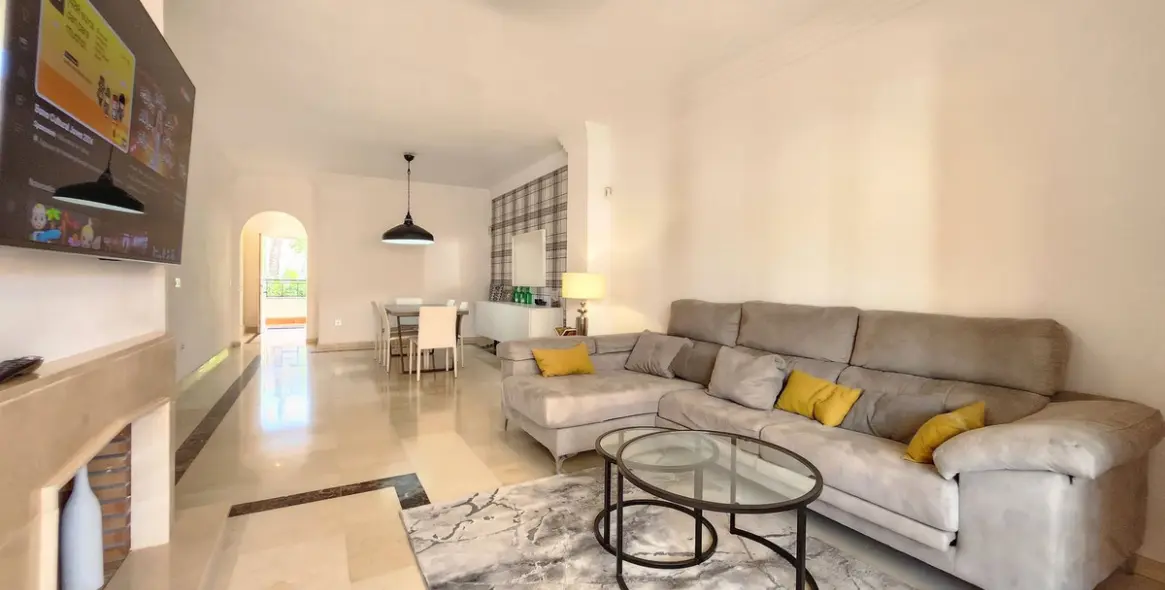 Продажа апартаментов на среднем этаже в Nueva Andalucía 10