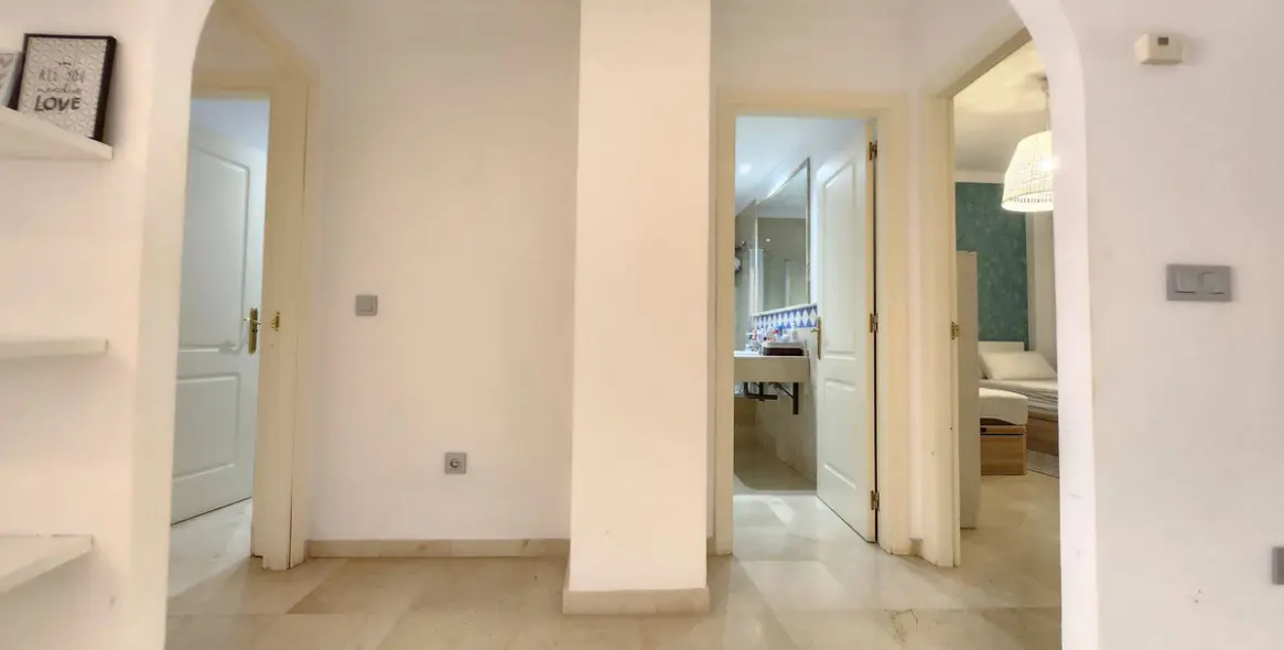 Продажа апартаментов на среднем этаже в Nueva Andalucía 14