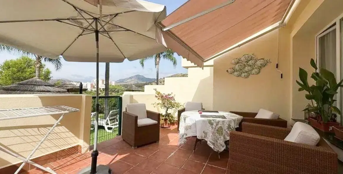 Sale of ground floor apartment in Benahavís 1