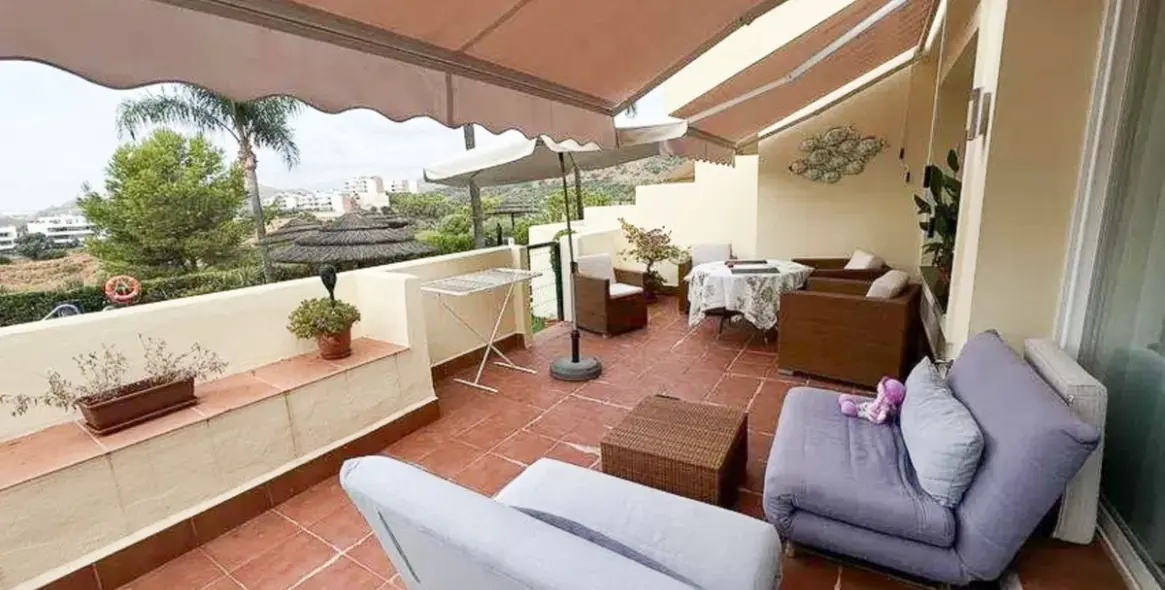 Sale of ground floor apartment in Benahavís 3
