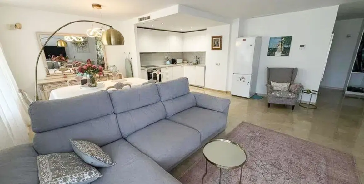 Sale of ground floor apartment in Benahavís 4