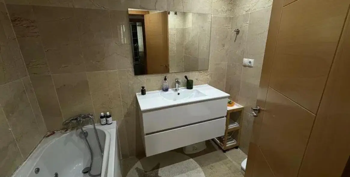 Sale of ground floor apartment in Benahavís 13