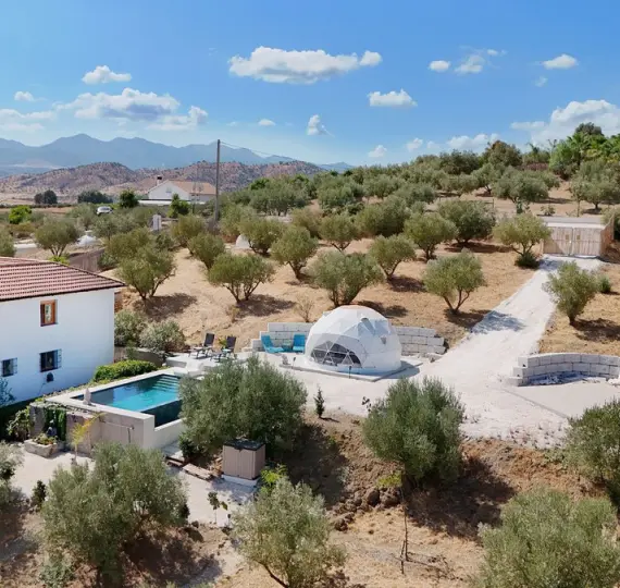 Sale of detached villa in Coín