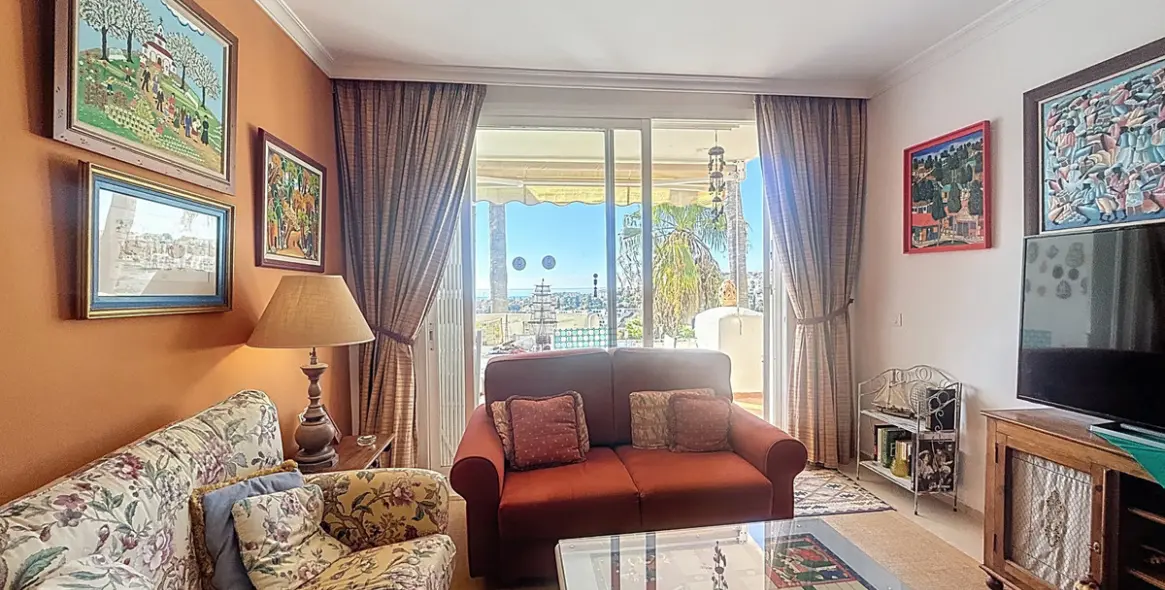 Продажа апартаментов на среднем этаже в La Duquesa 8