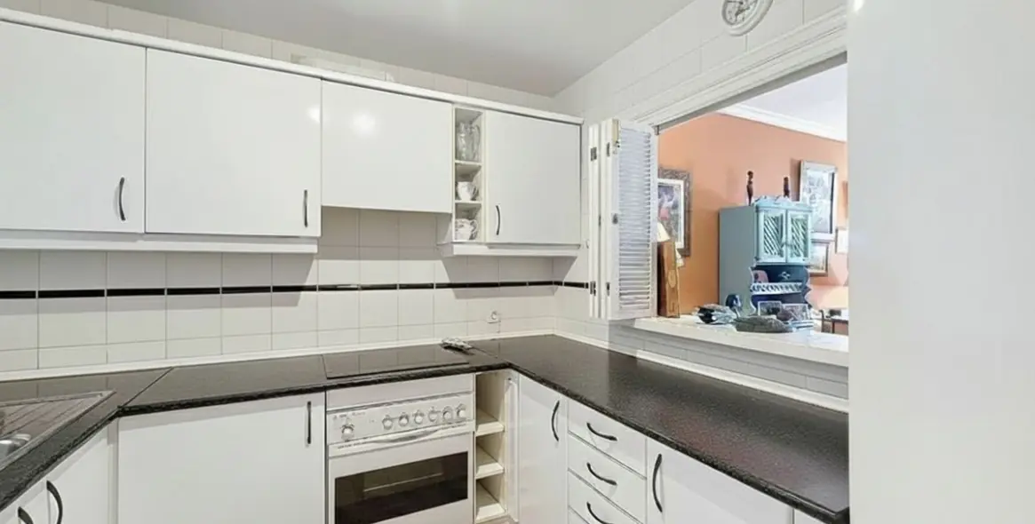 Продажа апартаментов на среднем этаже в La Duquesa 11