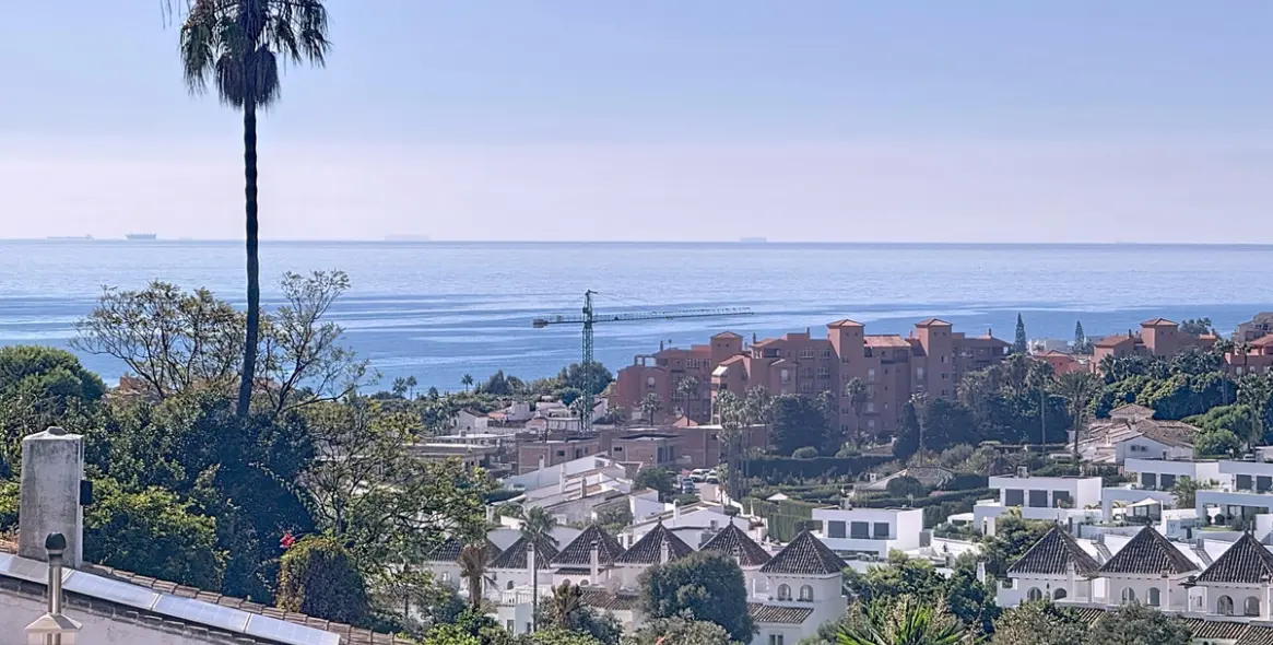 Продажа апартаментов на среднем этаже в La Duquesa 17