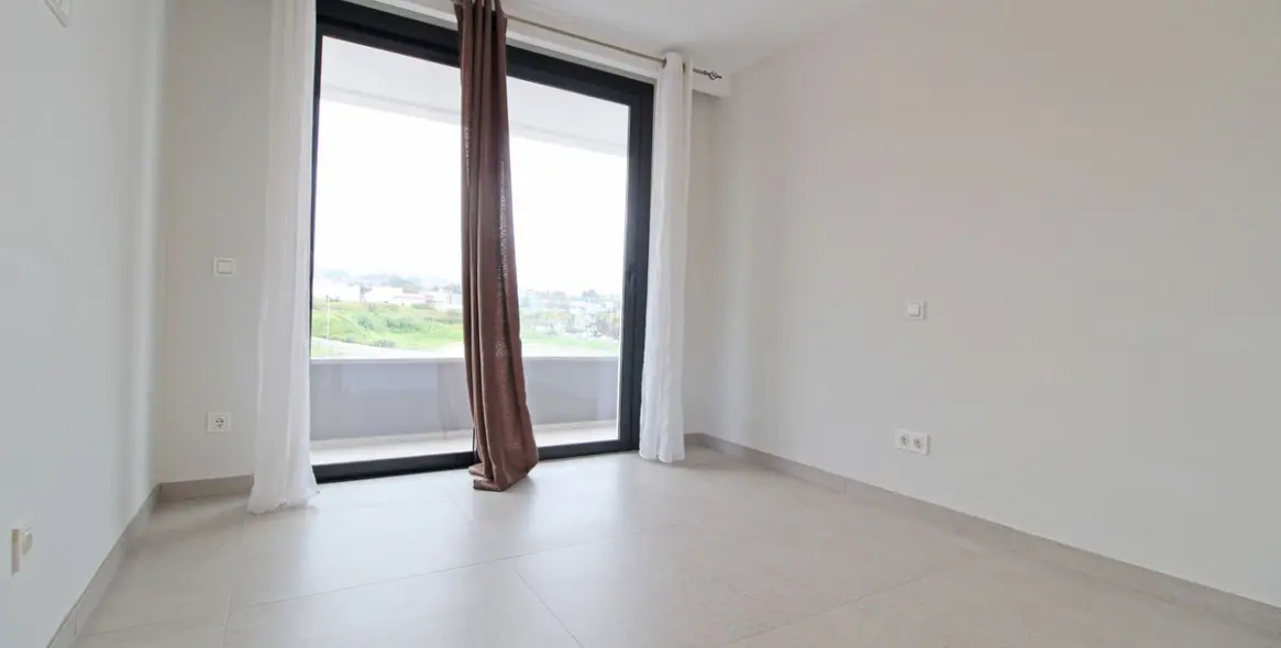 Продажа апартаментов на среднем этаже в San Pedro de Alcántara 10