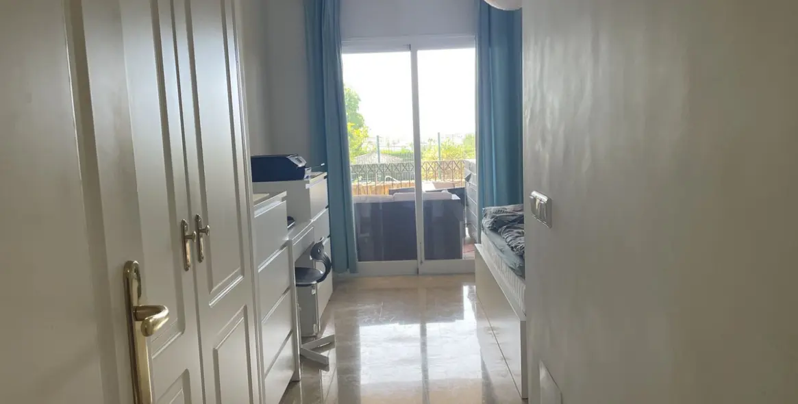 Sale of ground floor apartment in Selwo 16