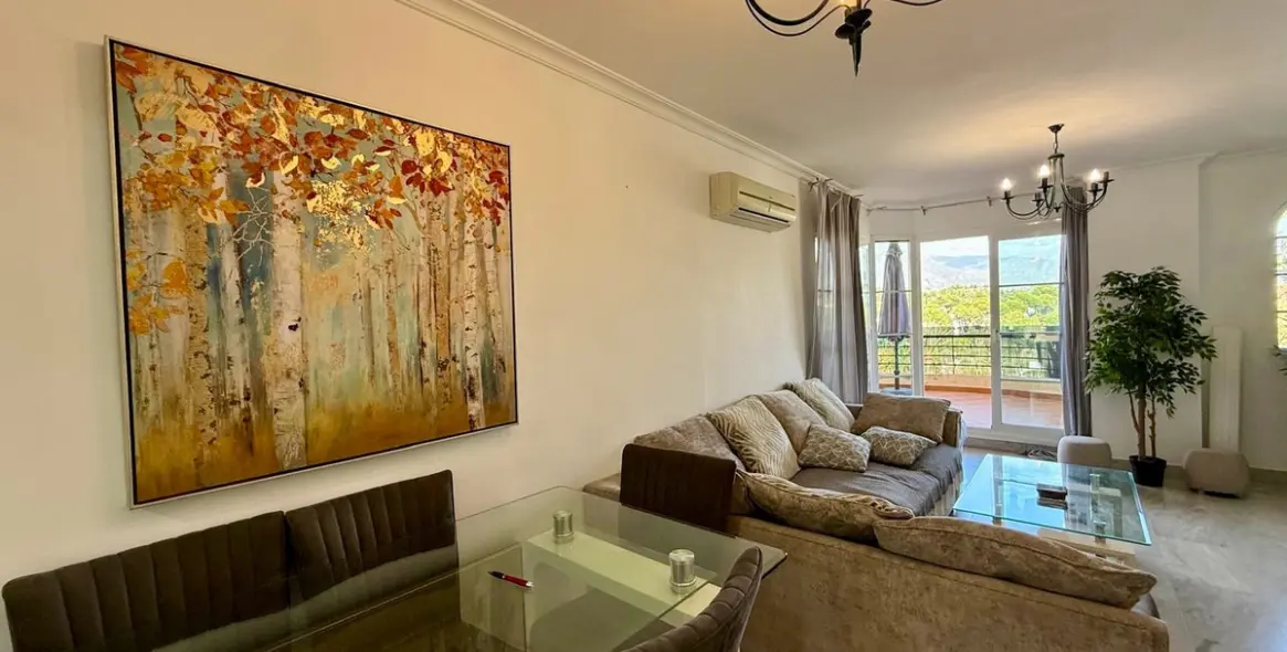 Продажа апартаментов на среднем этаже в Nueva Andalucía 7