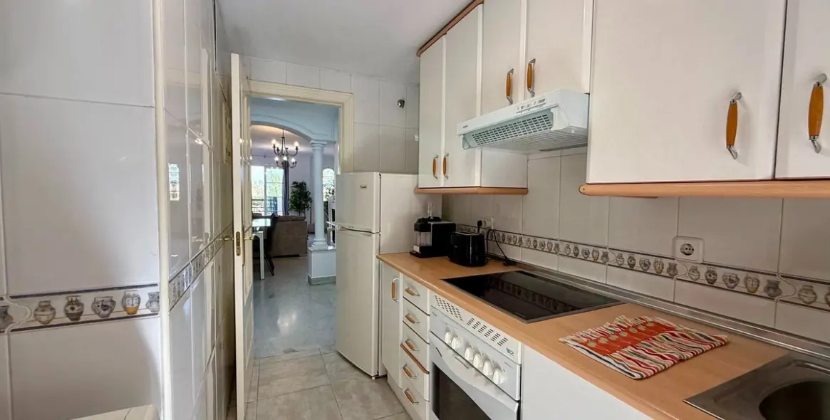 Продажа апартаментов на среднем этаже в Nueva Andalucía 14