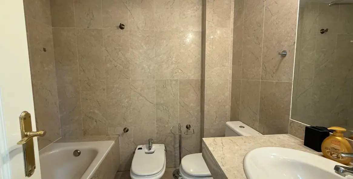 Продажа апартаментов на среднем этаже в Nueva Andalucía 18