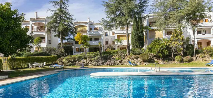 Sale of penthouse in Nueva Andalucía 0