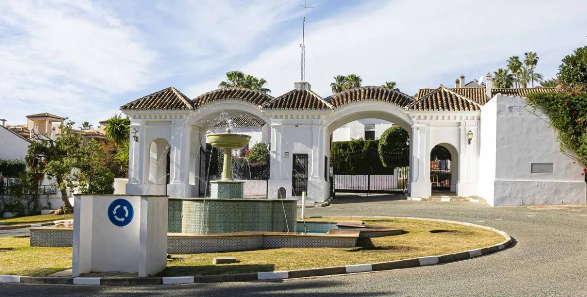 Sale of penthouse in Nueva Andalucía 3