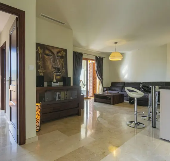Sale of penthouse in Nueva Andalucía