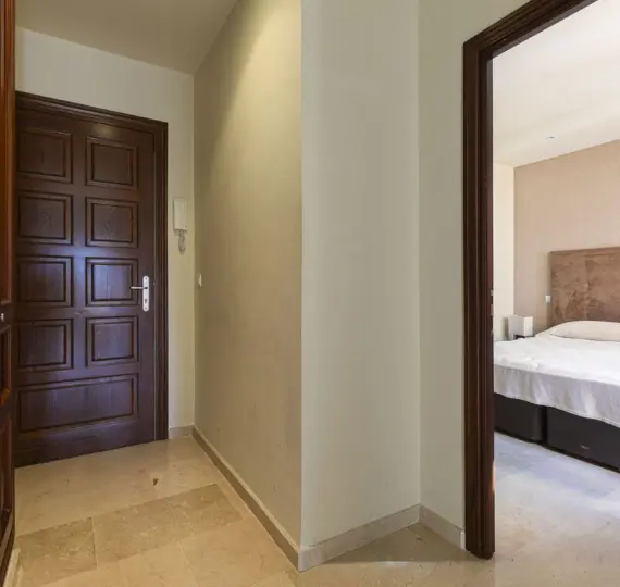 Sale of penthouse in Nueva Andalucía