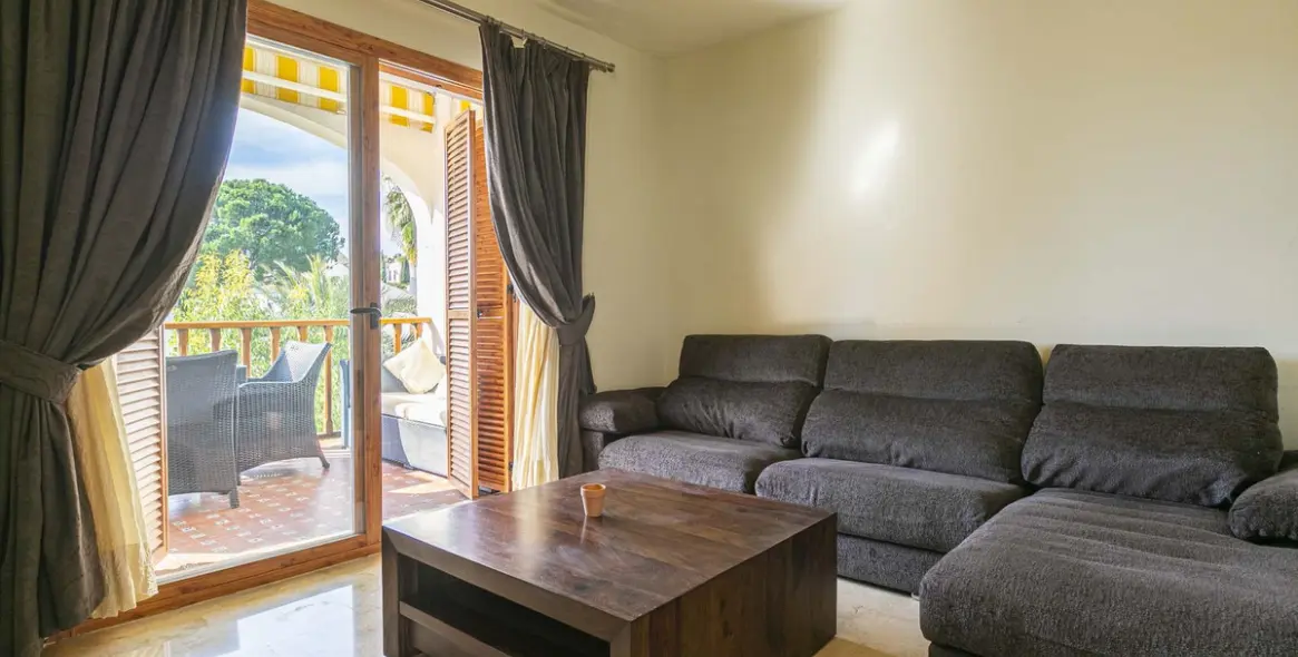 Sale of penthouse in Nueva Andalucía 8