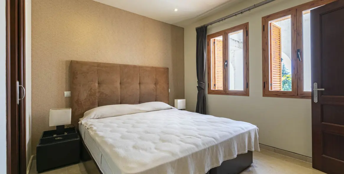 Sale of penthouse in Nueva Andalucía 16