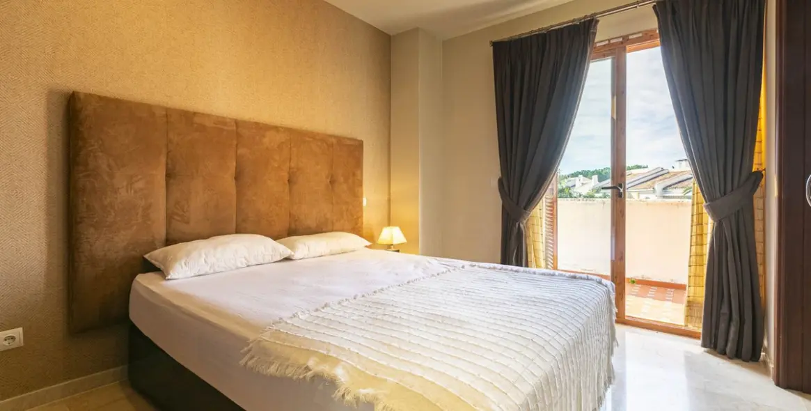 Sale of penthouse in Nueva Andalucía 17