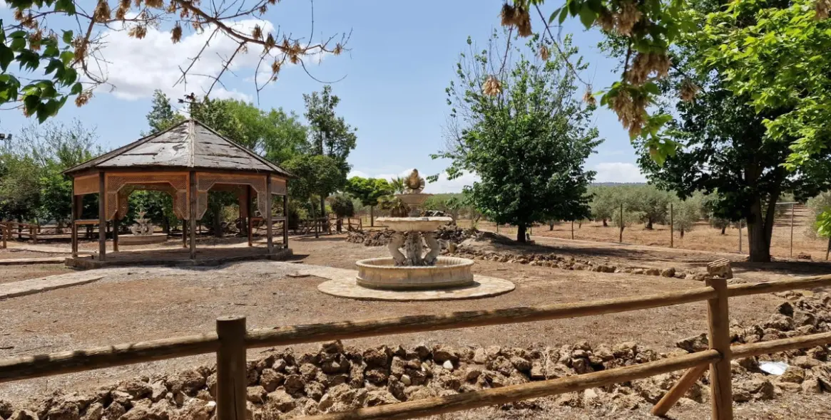 Sale of detached villa in Antequera 11