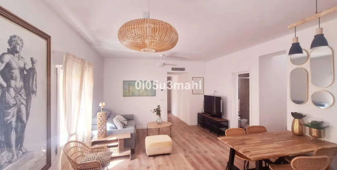 Продажа двухуровневых апартаментов в Málaga 1