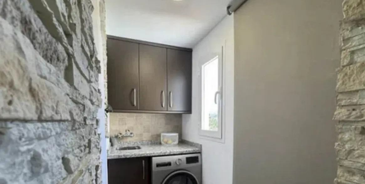 Sale of penthouse in Atalaya 16