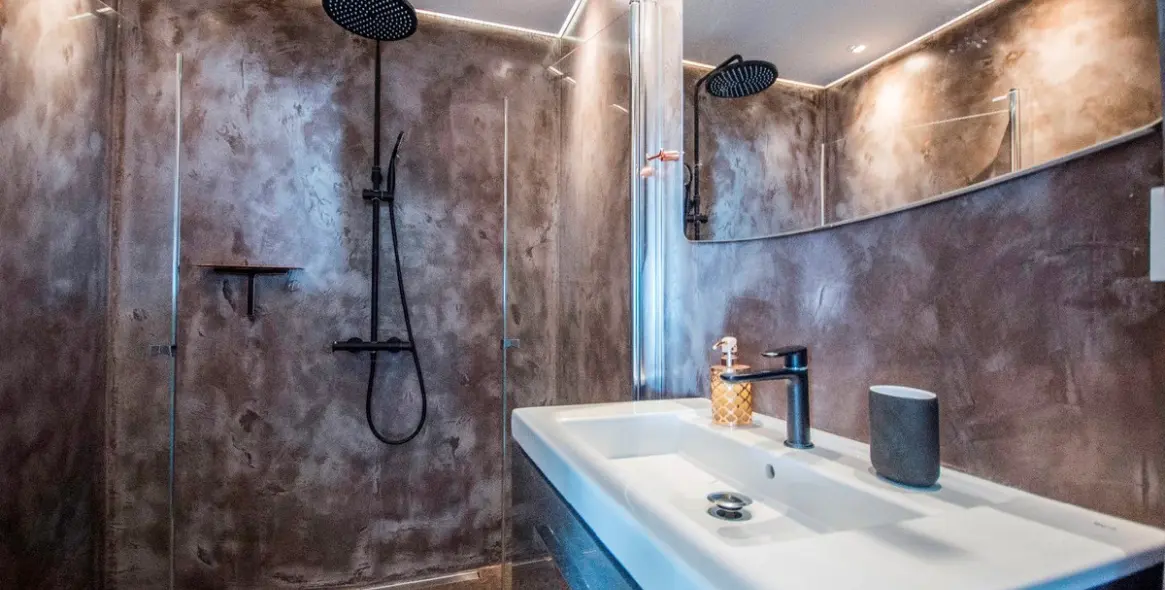 Sale of middle floor apartment in Elviria 18