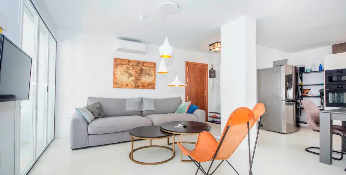 Продажа апартаментов на среднем этаже в Elviria 24