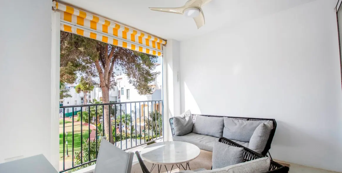 Продажа апартаментов на среднем этаже в Elviria 25