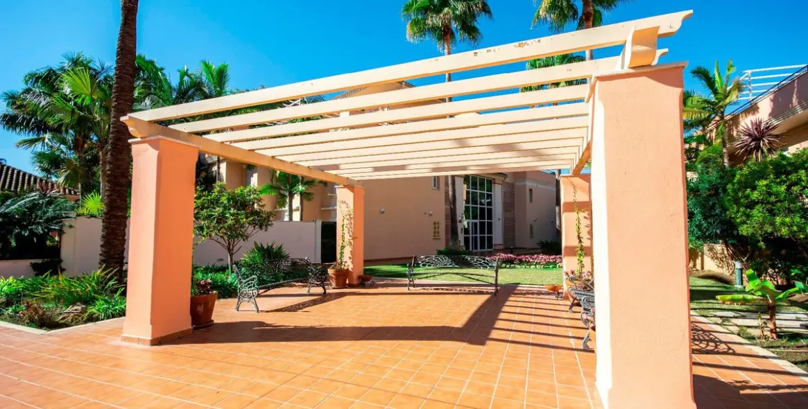 Sale of penthouse in Marbella 3