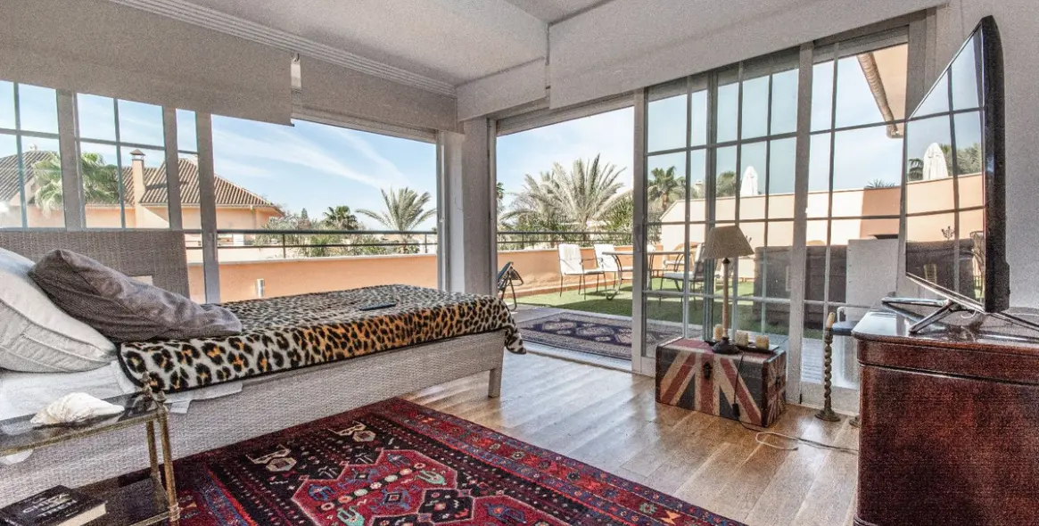 Sale of penthouse in Marbella 10