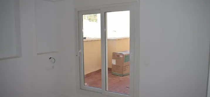Sale of middle floor apartment in Málaga Centro 4