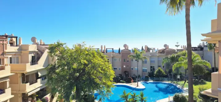 Sale of middle floor apartment in Bel Air 0