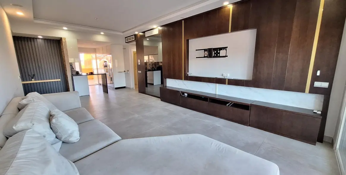 Продажа апартаментов на среднем этаже в Bel Air 3