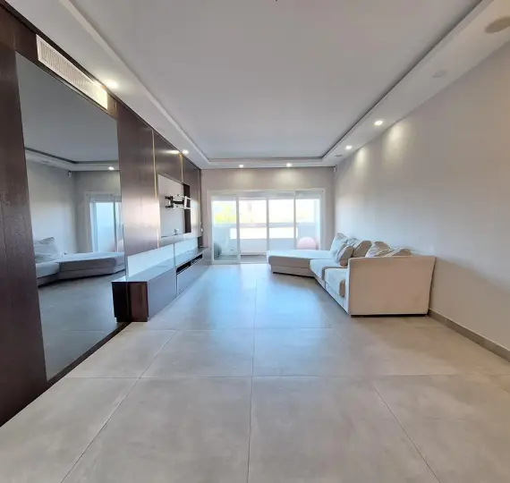 Sale of middle floor apartment in Bel Air