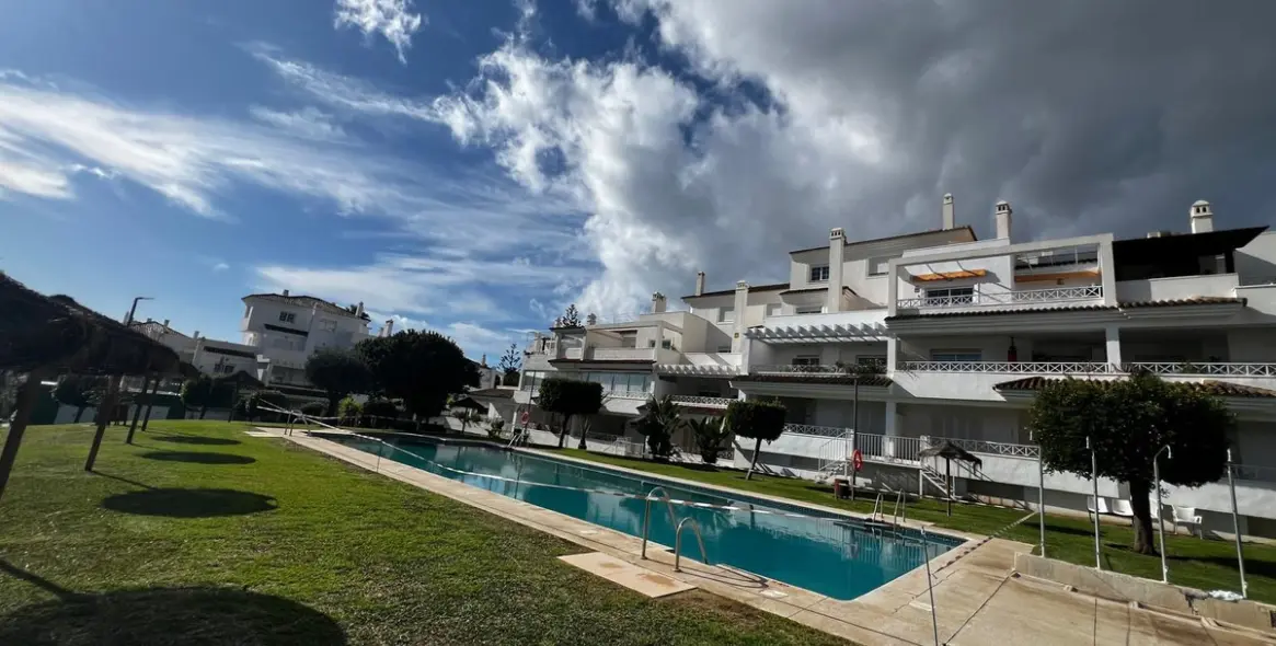 Продажа апартаментов на среднем этаже в Río Real 3