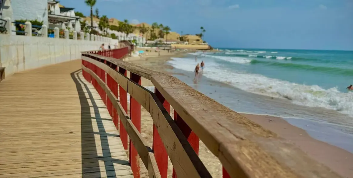 Продажа апартаментов на среднем этаже в Calahonda 2