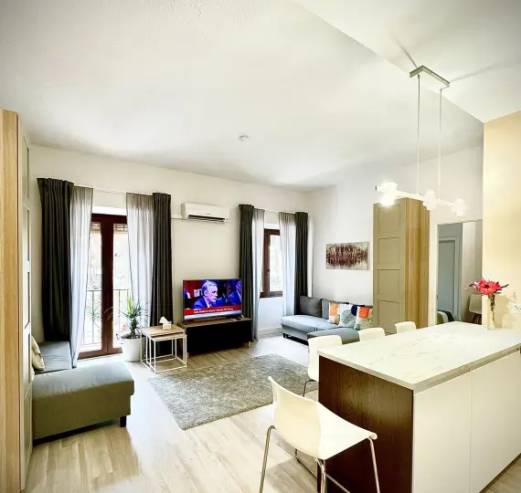 Продажа апартаментов на среднем этаже в Calahonda