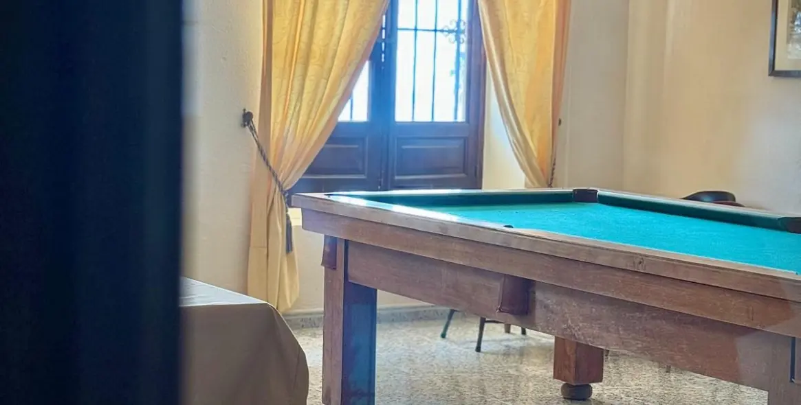 Venta de apartamento en planta media en Calahonda 21