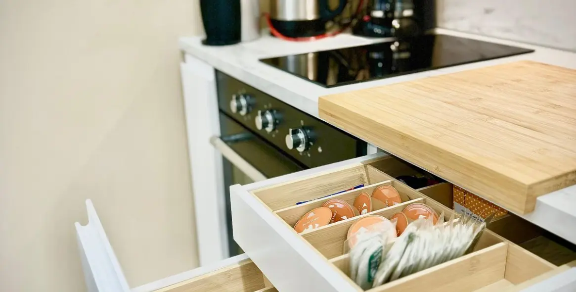 Venta de apartamento en planta media en Calahonda 27